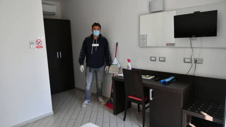 Coronavirus, l'Ausl: Chi è contagiato non stia con i familiari Coronavirus, l'Ausl: Chi è contagiato non stia con i familiari