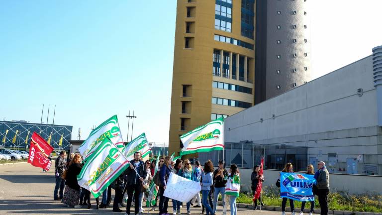 Mercatone Uno, tornano i commissari. Possibili gli ammortizzatori sociali Mercatone Uno, tornano i commissari. Possibili gli ammortizzatori sociali