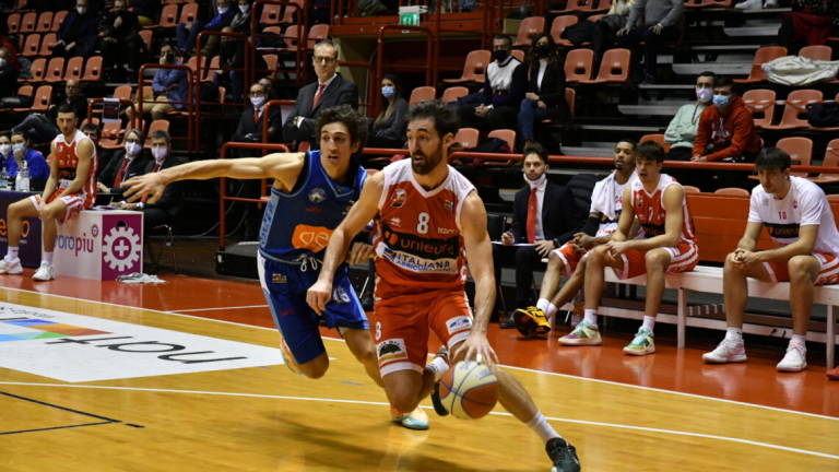 Basket A2, la capolista Unieuro di scena a Ferrara Basket A2, la capolista Unieuro di scena a Ferrara