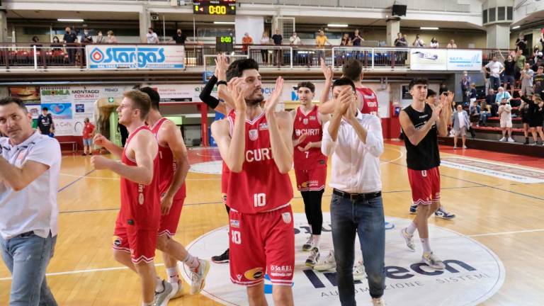 Basket B play-off, la fotogallery di Andrea Costa-Agrigento 67-63 Basket B play-off, la fotogallery di Andrea Costa-Agrigento 67-63