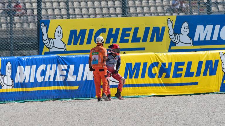 MotoGp, “Ho sbagliato io”: Marquez sereno dopo la caduta in prova a Misano VIDEO GALLERY MotoGp, “Ho sbagliato io”: Marquez sereno dopo la caduta in prova a Misano VIDEO GALLERY