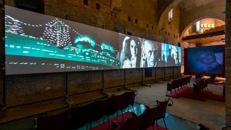 Rimini, “Fellini 100. Genio immortale” si mostra on line Rimini, “Fellini 100. Genio immortale” si mostra on line