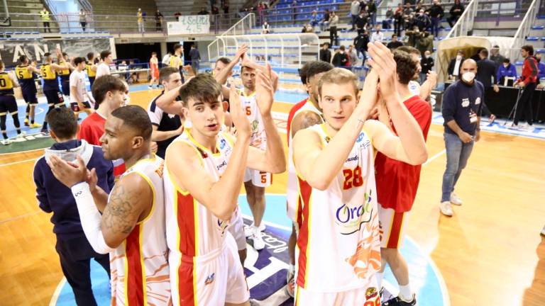 Basket A2 play-off, l'OraSì schianta Torino in garauno (82-71) VIDEO Basket A2 play-off, l'OraSì schianta Torino in garauno (82-71) VIDEO
