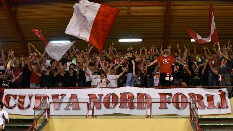 Basket A2, Unieuro con tanti tifosi al seguito a Ferrara Basket A2, Unieuro con tanti tifosi al seguito a Ferrara