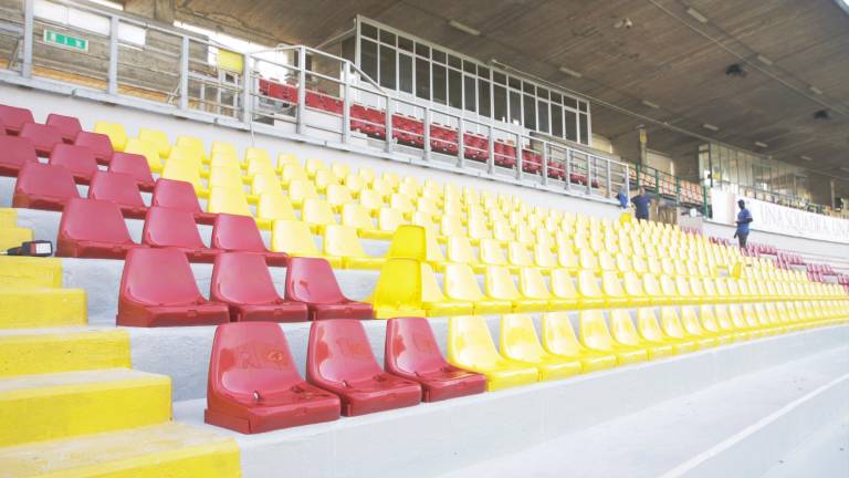 Lo stadio Benelli di Ravenna Lo stadio Benelli di Ravenna