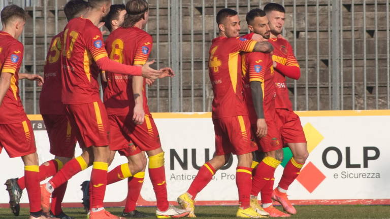 Calcio serie D, Ravenna e Sammaurese super, il Forlì finisce al tappeto Calcio serie D, Ravenna e Sammaurese super, il Forlì finisce al tappeto