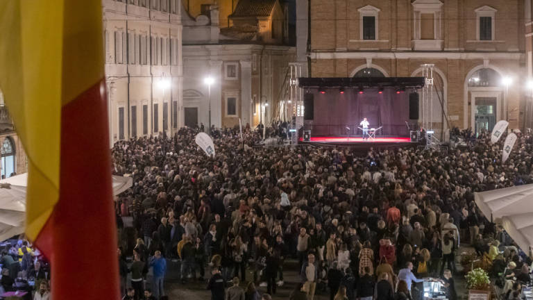 Mosaici, musica, arte e comicità a Ravenna rendono la Notte d'Oro Mosaici, musica, arte e comicità a Ravenna rendono la Notte d'Oro