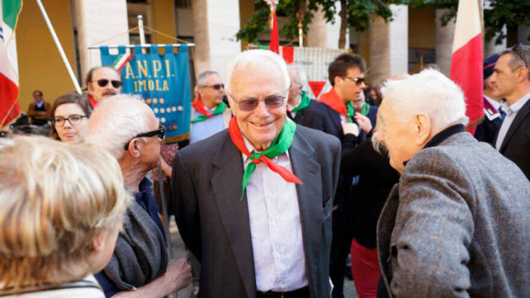 E' morto nella notte Bruno Solaroli, ex sindaco di Imola e parlamentare E' morto nella notte Bruno Solaroli, ex sindaco di Imola e parlamentare