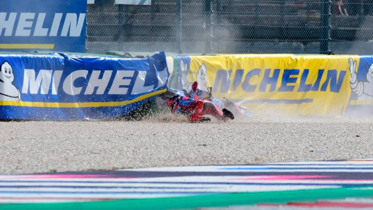 MotoGp, “Ho sbagliato io”: Marquez sereno dopo la caduta in prova a Misano VIDEO GALLERY MotoGp, “Ho sbagliato io”: Marquez sereno dopo la caduta in prova a Misano VIDEO GALLERY