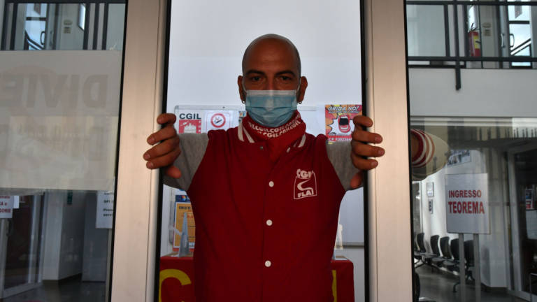 Forlì, tante persone al fianco della Cgil dopo gli attacchi Forlì, tante persone al fianco della Cgil dopo gli attacchi