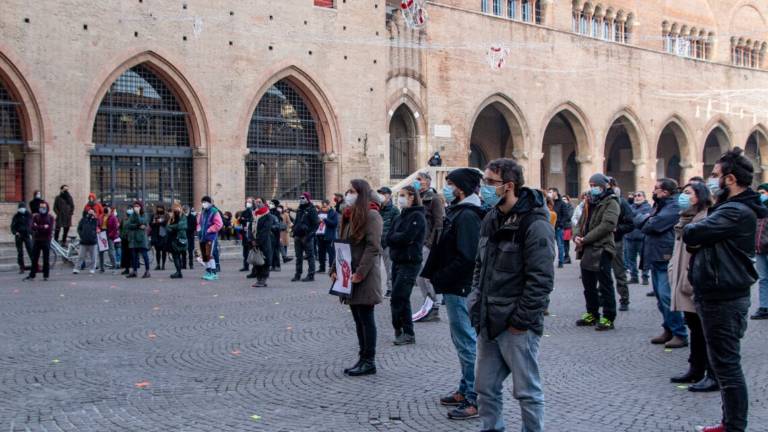 Rimini, il mondo dello spettacolo torna in piazza per protesta Rimini, il mondo dello spettacolo torna in piazza per protesta