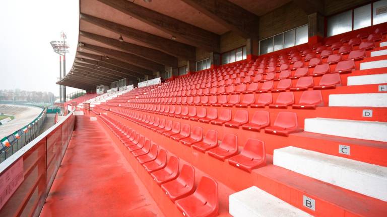 Un’immagine dello stadio Tullo Morgagni (foto FABIO BLACO) Un’immagine dello stadio Tullo Morgagni (foto FABIO BLACO)