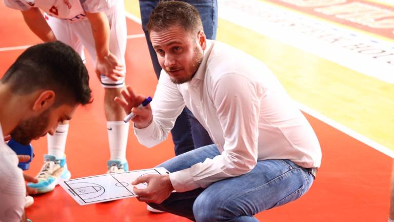 Basket B, Grandi: Andrea Costa, ottima prova in difesa Basket B, Grandi: Andrea Costa, ottima prova in difesa