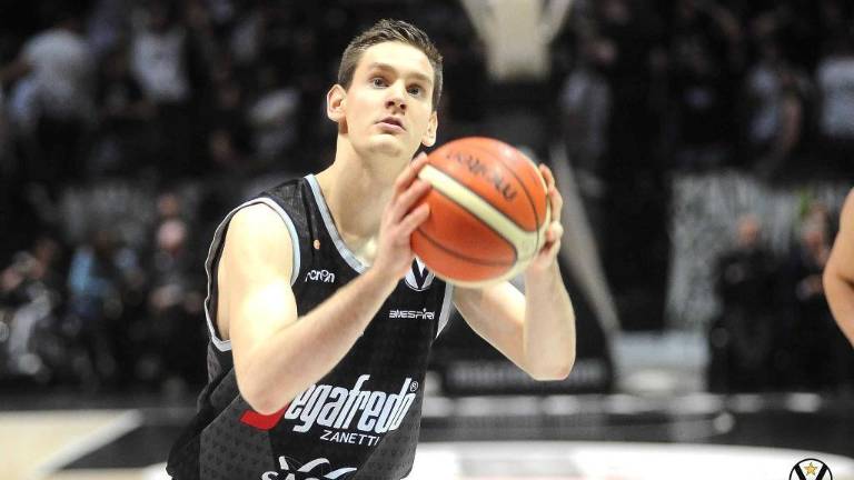 Basket, Danilo Petrovic a Forlì Basket, Danilo Petrovic a Forlì