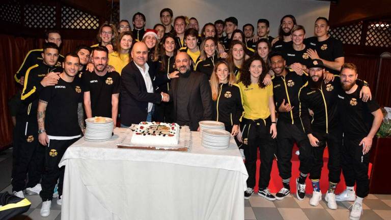 Calcio, Ravenna e Ravenna Women festeggiano insieme il Natale Calcio, Ravenna e Ravenna Women festeggiano insieme il Natale