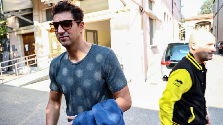 L'ultimo saluto a Zappi: l'abbraccio di Imola alla famiglia - Gallery L'ultimo saluto a Zappi: l'abbraccio di Imola alla famiglia - Gallery