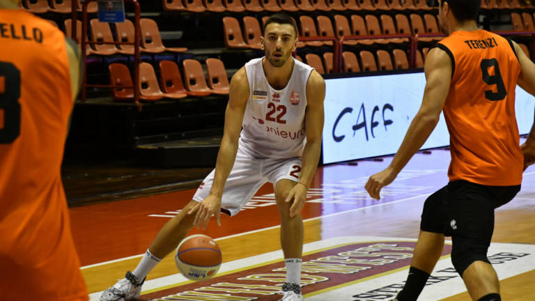 Basket, l'Unieuro vince un buon test con i Tigers Basket, l'Unieuro vince un buon test con i Tigers