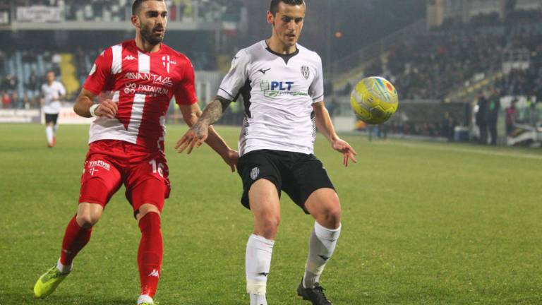 Cesena, un pareggio di carattere contro il Padova (1-1) Cesena, un pareggio di carattere contro il Padova (1-1)