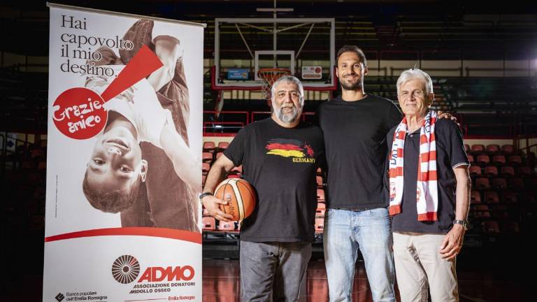 Giachetti e Pallacanestro Forlì 2.015 a sostegno dell'Admo Giachetti e Pallacanestro Forlì 2.015 a sostegno dell'Admo
