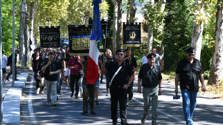 Predappio, cento persone per l'anniversario della nascita di Benito Mussolini - Gallery Predappio, cento persone per l'anniversario della nascita di Benito Mussolini - Gallery
