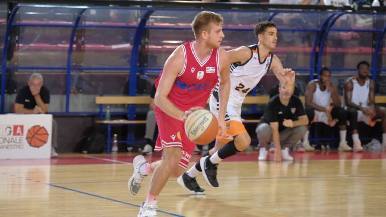 Basket B, l'Andrea Costa sbanca Jesi (55-68) Basket B, l'Andrea Costa sbanca Jesi (55-68)