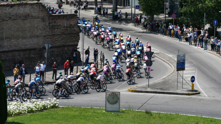 Buongiorno Forlì: il passaggio del Giro d'Italia VIDEO GALLERY Buongiorno Forlì: il passaggio del Giro d'Italia VIDEO GALLERY