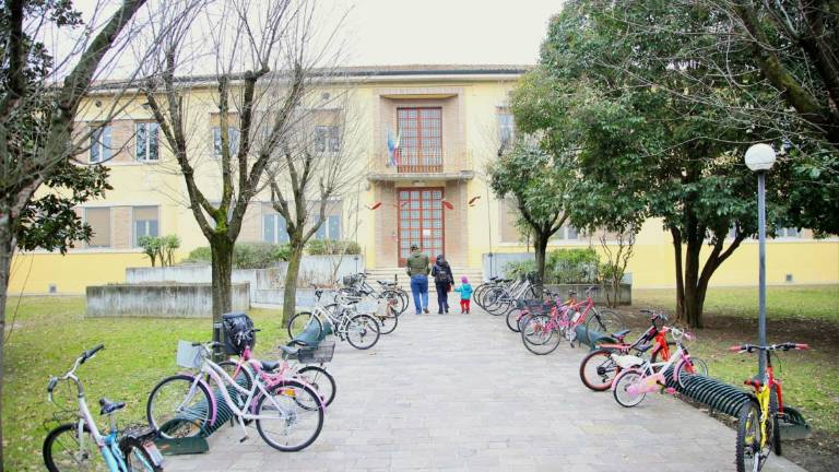 Bagnacavallo, lavori per rendere più sicura la palestra della scuola Bagnacavallo, lavori per rendere più sicura la palestra della scuola