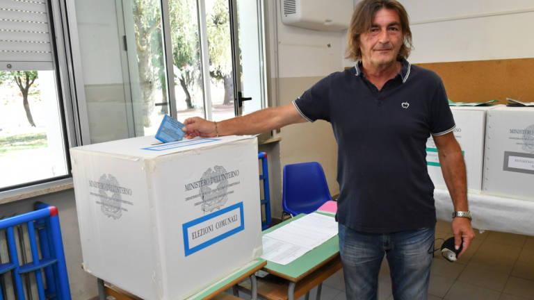 Elezioni, Dovadola riconferma Francesco Tassinari. A Castrocaro il nuovo sindaco è Francesco Billi Elezioni, Dovadola riconferma Francesco Tassinari. A Castrocaro il nuovo sindaco è Francesco Billi