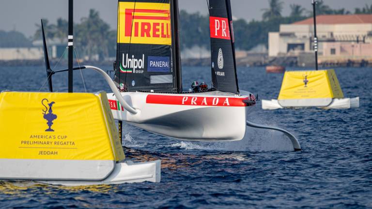 Luna Rossa in acqua a Jeddah