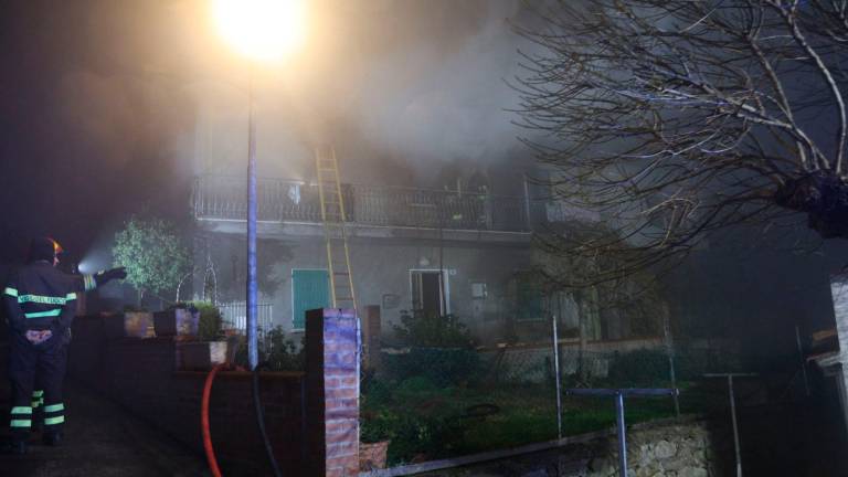 Incendio a Sogliano: abitazione a fuoco in via Barbotto - VIDEO Incendio a Sogliano: abitazione a fuoco in via Barbotto - VIDEO