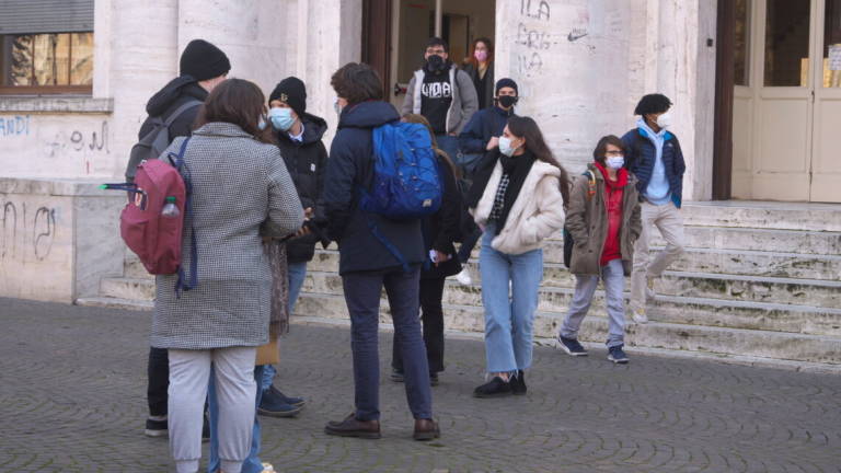 Ravenna, primo giorno di scuola del 2021 per le superiori Ravenna, primo giorno di scuola del 2021 per le superiori