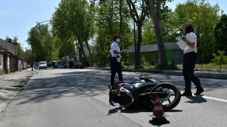 Schianto in moto a Forlì, muore un 20enne Schianto in moto a Forlì, muore un 20enne