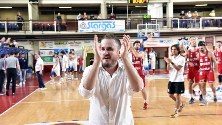 Basket B, Grandi e il colpo dell'Andrea Costa: Vittoria per Gianni Zappi Basket B, Grandi e il colpo dell'Andrea Costa: Vittoria per Gianni Zappi
