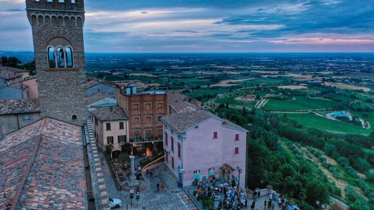 Bertinoro, Domenico Campanale commissario dopo le dimissioni di Gessica Allegni Bertinoro, Domenico Campanale commissario dopo le dimissioni di Gessica Allegni