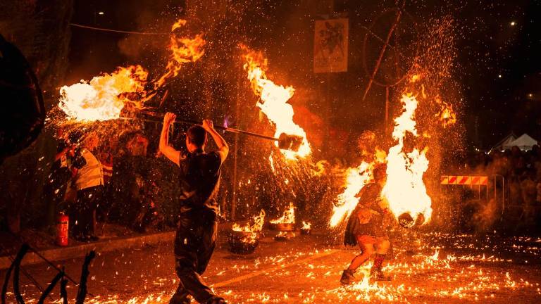 Santarcangelo. Emilia Street Parade: grande successo con 20mila partecipanti Santarcangelo. Emilia Street Parade: grande successo con 20mila partecipanti