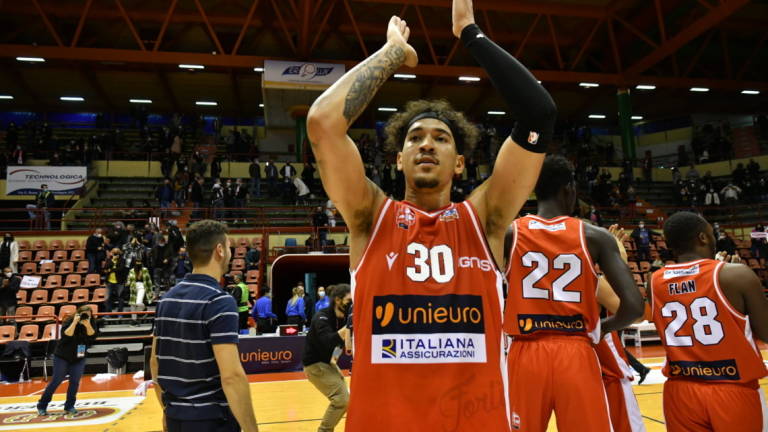 Basket A2, la fotogallery di Unieuro-Fabriano 93-81 Basket A2, la fotogallery di Unieuro-Fabriano 93-81