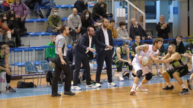 Basket B, Raggisolaris: una domenica contro Teramo al Pala Cattani Basket B, Raggisolaris: una domenica contro Teramo al Pala Cattani