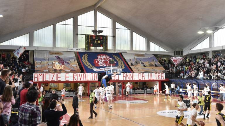 Basket B, trattativa sfumata per l'Andrea Costa: Ma restiamo interessati ad acquistare le quote Basket B, trattativa sfumata per l'Andrea Costa: Ma restiamo interessati ad acquistare le quote