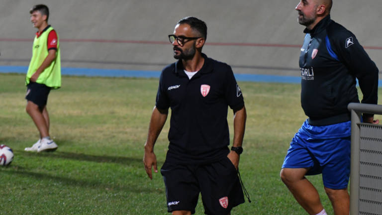 Calcio D, Domenica il derby Forlì-Sammaurese si giocherà alle ore 20.30. Un altro under per i Galletti: è Faccenna Calcio D, Domenica il derby Forlì-Sammaurese si giocherà alle ore 20.30. Un altro under per i Galletti: è Faccenna