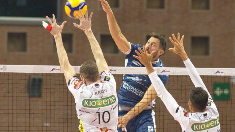 Volley Superlega, giocatore positivo: rinviata Consar-Nbv Volley Superlega, giocatore positivo: rinviata Consar-Nbv