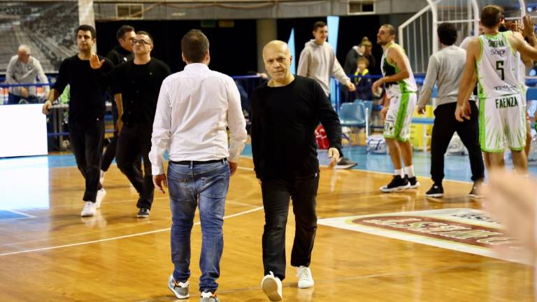 Basket B, i Blacks lanciano Castellino in casa dell'Andrea Costa Basket B, i Blacks lanciano Castellino in casa dell'Andrea Costa
