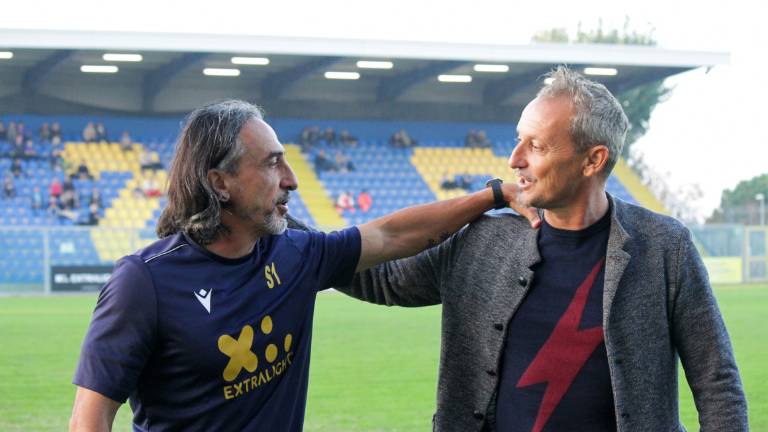 Calcio C, l'Imolese sbanca Fermo e festeggia il passaggio di proprietà a Giuseppe Deni Calcio C, l'Imolese sbanca Fermo e festeggia il passaggio di proprietà a Giuseppe Deni