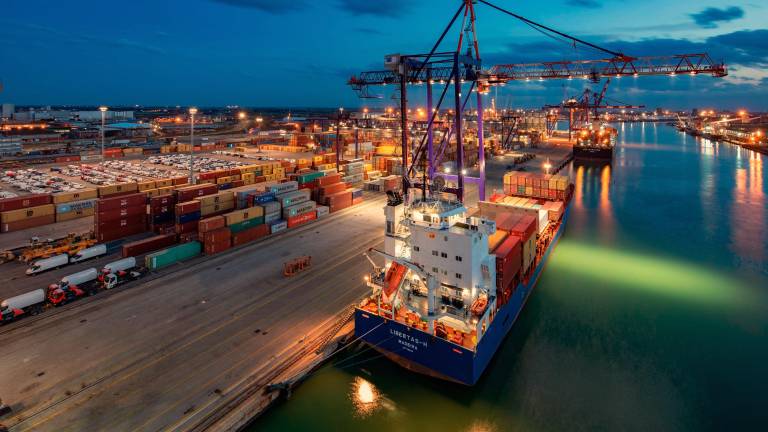 Porto di Ravenna, positivi i primi 5 mesi Porto di Ravenna, positivi i primi 5 mesi