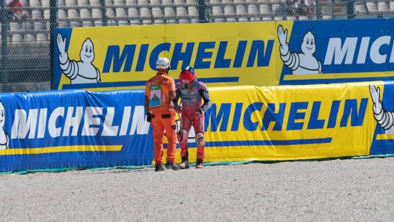 MotoGp, “Ho sbagliato io”: Marquez sereno dopo la caduta in prova a Misano VIDEO GALLERY MotoGp, “Ho sbagliato io”: Marquez sereno dopo la caduta in prova a Misano VIDEO GALLERY