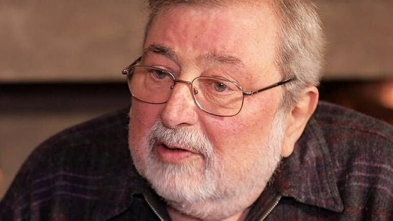 Storie liete e fiabe nere: il nuovo libro di Francesco Guccini Storie liete e fiabe nere: il nuovo libro di Francesco Guccini