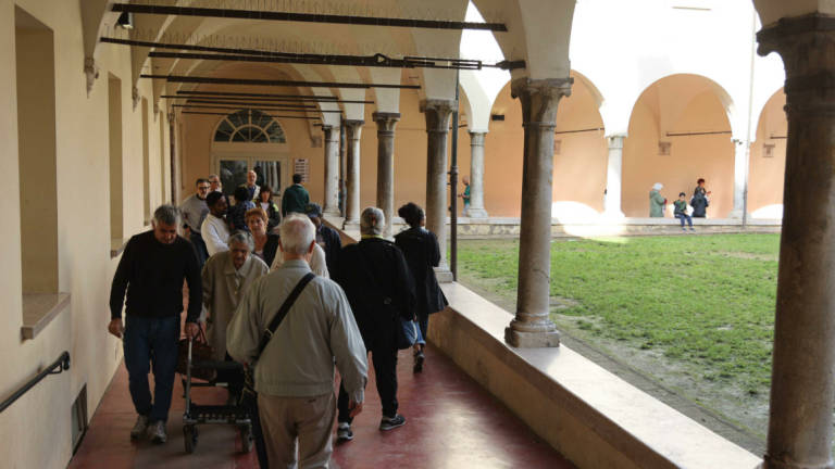 Cesena, elezioni: lunghe file ai seggi ma affluenza in calo - Gallery Cesena, elezioni: lunghe file ai seggi ma affluenza in calo - Gallery