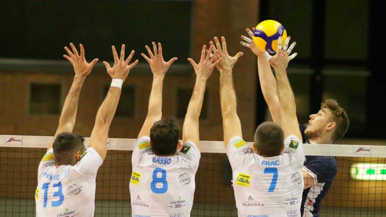 Volley A2, Bonitta: “Consar, il primo 3-0 casalingo è un bel segnale” - Gallery Volley A2, Bonitta: “Consar, il primo 3-0 casalingo è un bel segnale” - Gallery