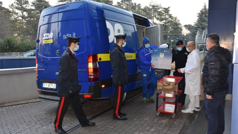 Forlì, guasto al congelatore: perse 800 dosi di vaccino Moderna Forlì, guasto al congelatore: perse 800 dosi di vaccino Moderna