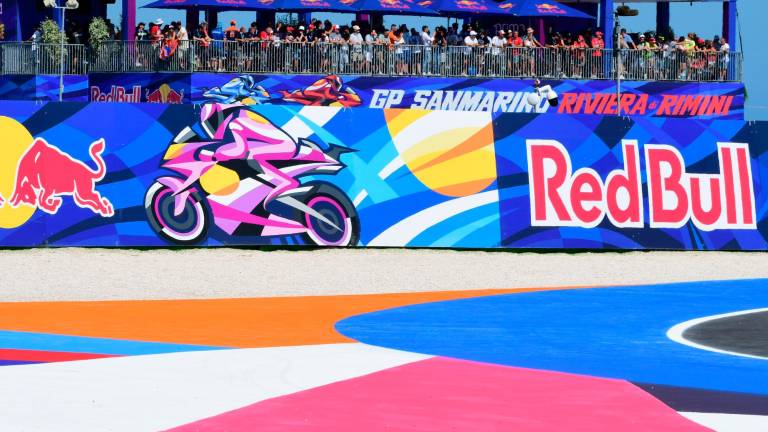 MotoGp, a Misano si accende lo spettacolo VIDEO GALLERY MotoGp, a Misano si accende lo spettacolo VIDEO GALLERY