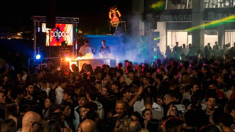 Santarcangelo. Emilia Street Parade: grande successo con 20mila partecipanti Santarcangelo. Emilia Street Parade: grande successo con 20mila partecipanti